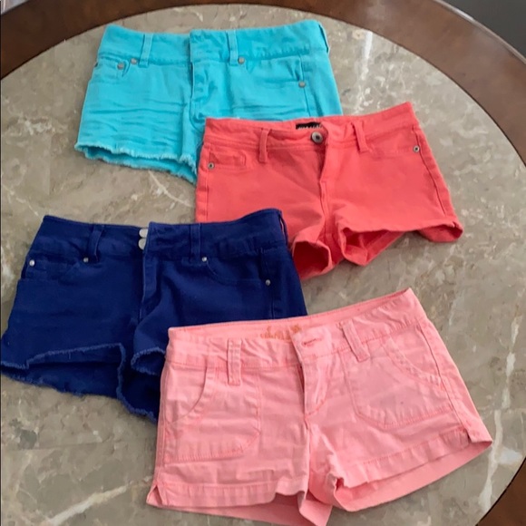 Set of shorts - Picture 5 of 5